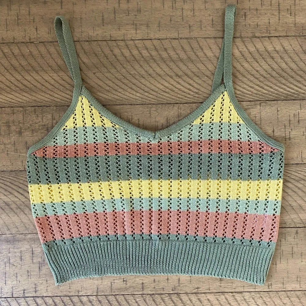 🔅 Woman’s 2 Piece Knitted Stripped Skirt and Crop Top🔅 - Picture 4 of 6